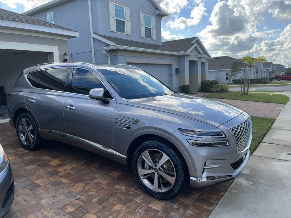 Silver Genesis GV80 with flawless paint after detailing