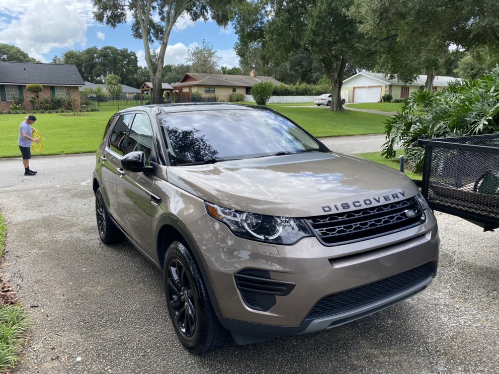 Bronze Land Rover Discovery Sport after mobile detailing