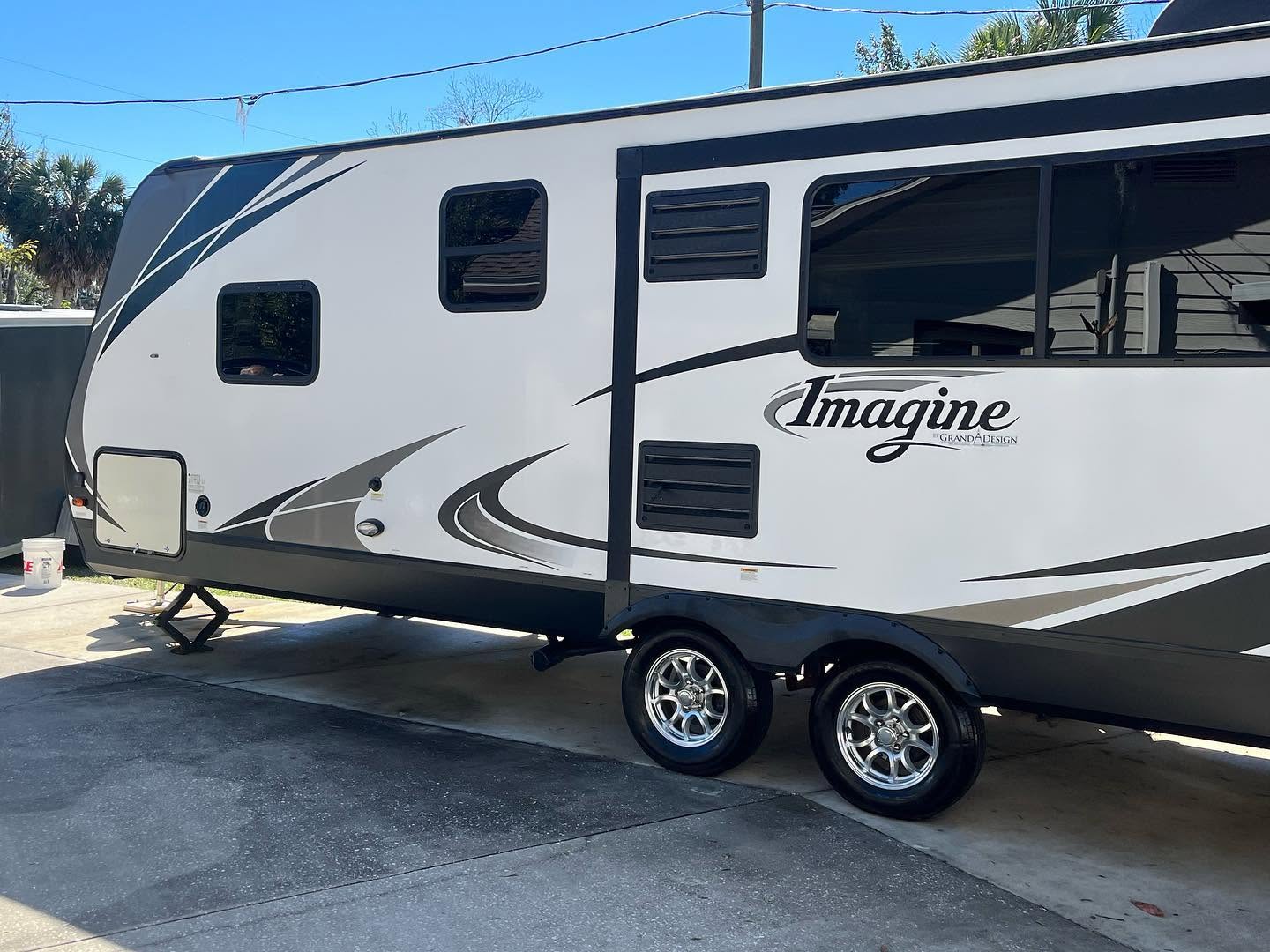 Imagine travel trailer washed and detailed in Lake County, FL